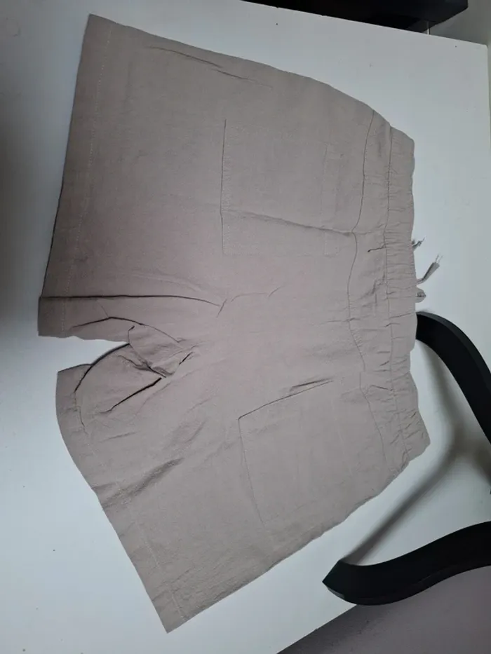Short taille 42 - photo numéro 2