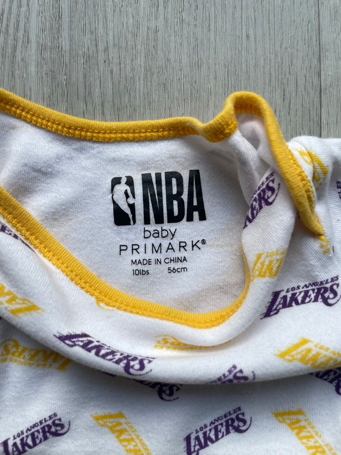 Body  bebe Los Angeles Lakers Blanc NBA Primark 56cm - photo numéro 2