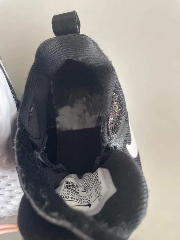 Basket Nike taille 21 - photo numéro 3
