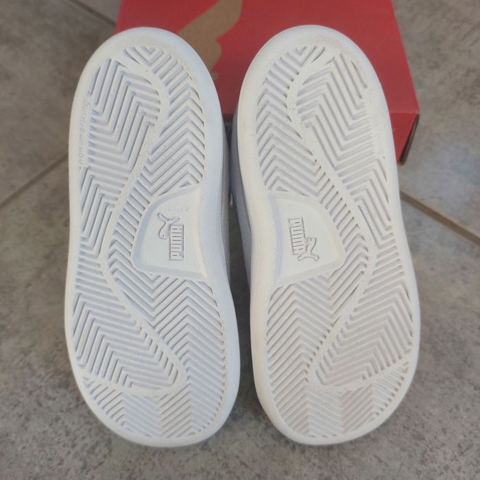 Baskets puma neuves blanches pointure 26 - photo numéro 3