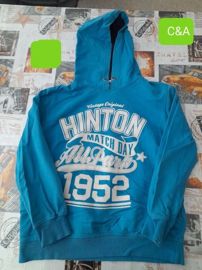 sweat bleu a capuche
