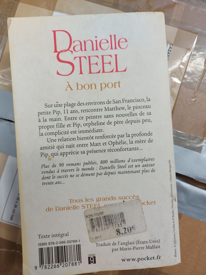 Livre Danielle Steel A bond port parfait état - photo numéro 2
