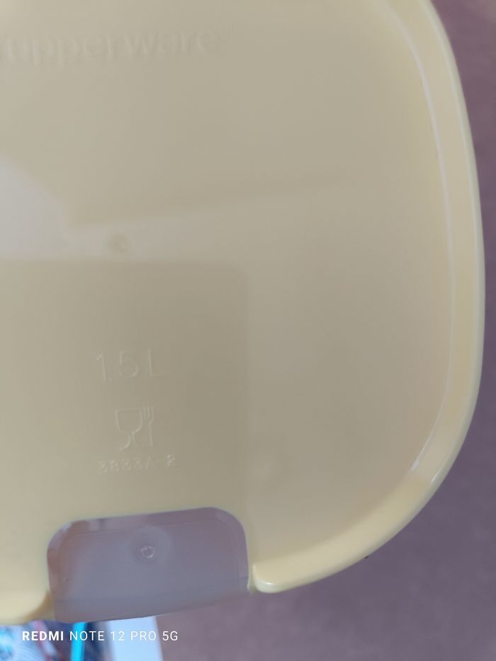 Boite hermétique Tupperware 1,5L - photo numéro 7