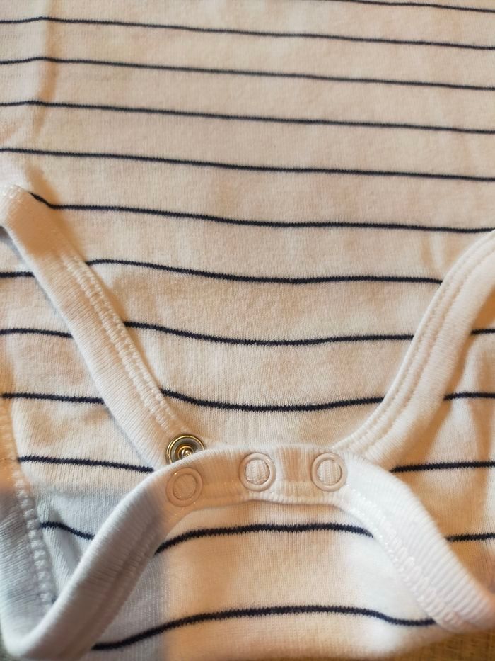 Body bébé - photo numéro 2