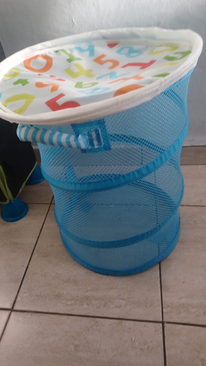 Panier de rangement ikea pour enfant très bon état