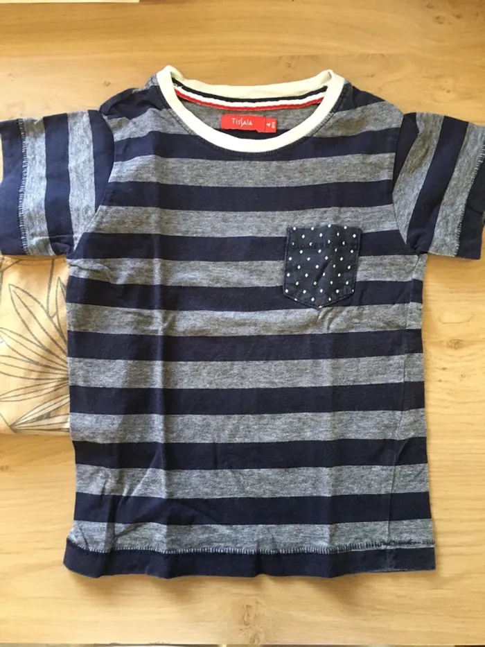 Lot de 2 tee-shirt manches courtes 4 ans - photo numéro 2