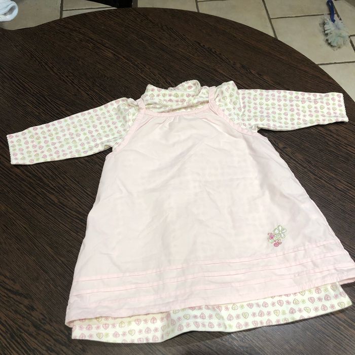 Robe 2 pièces obaibi 6 mois