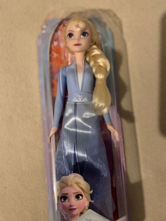 Barbies Disney Elsa et Vaiana 20€ - photo numéro 2