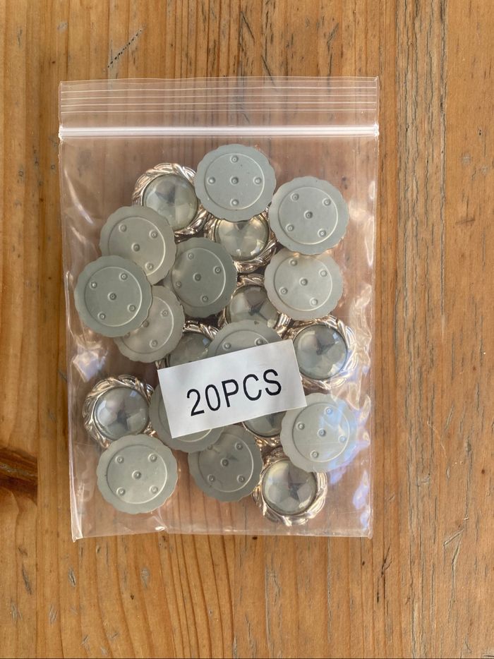 Boutons à coller - photo numéro 2
