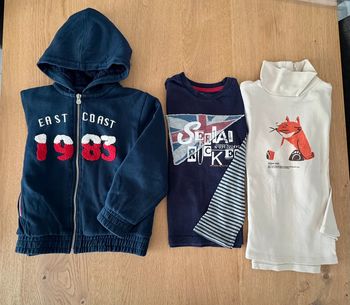 Lot de 3 vêtements 5 ans