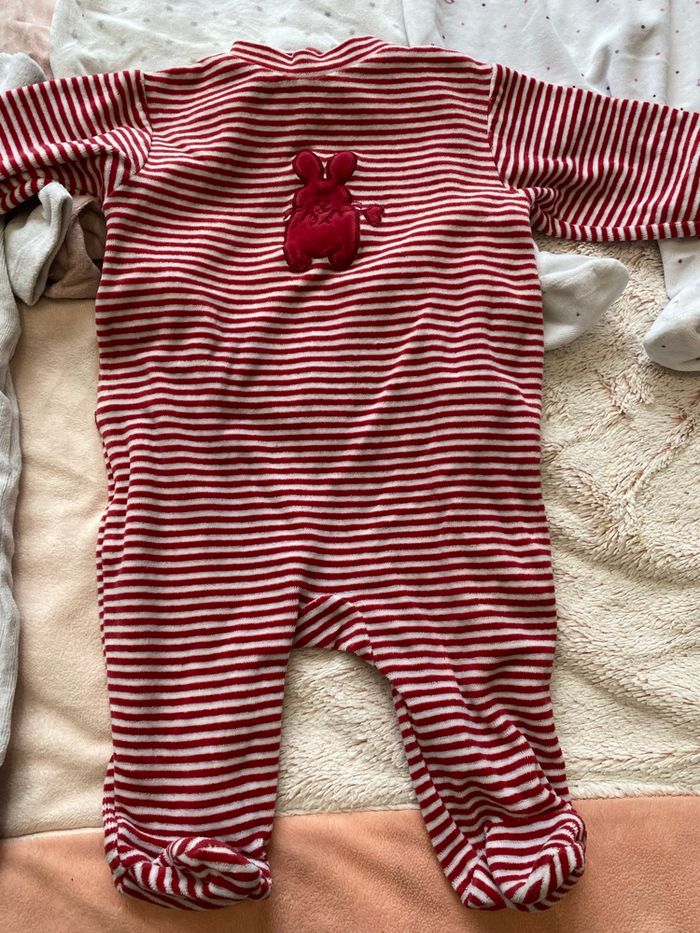 Lot de  5 pyjama 6 mois - photo numéro 3