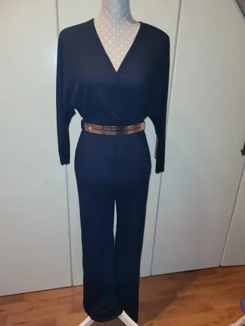 Combinaison noire cœur croisé chic