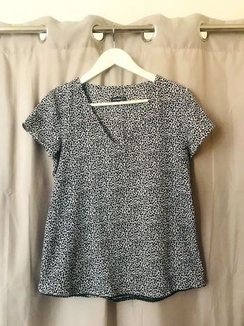 Haut blanc noir à motif animal tâcheté In extenso 36