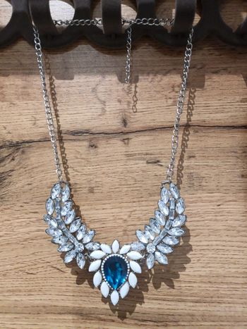 Collier avec strass argenté cœur bleu style Titanic