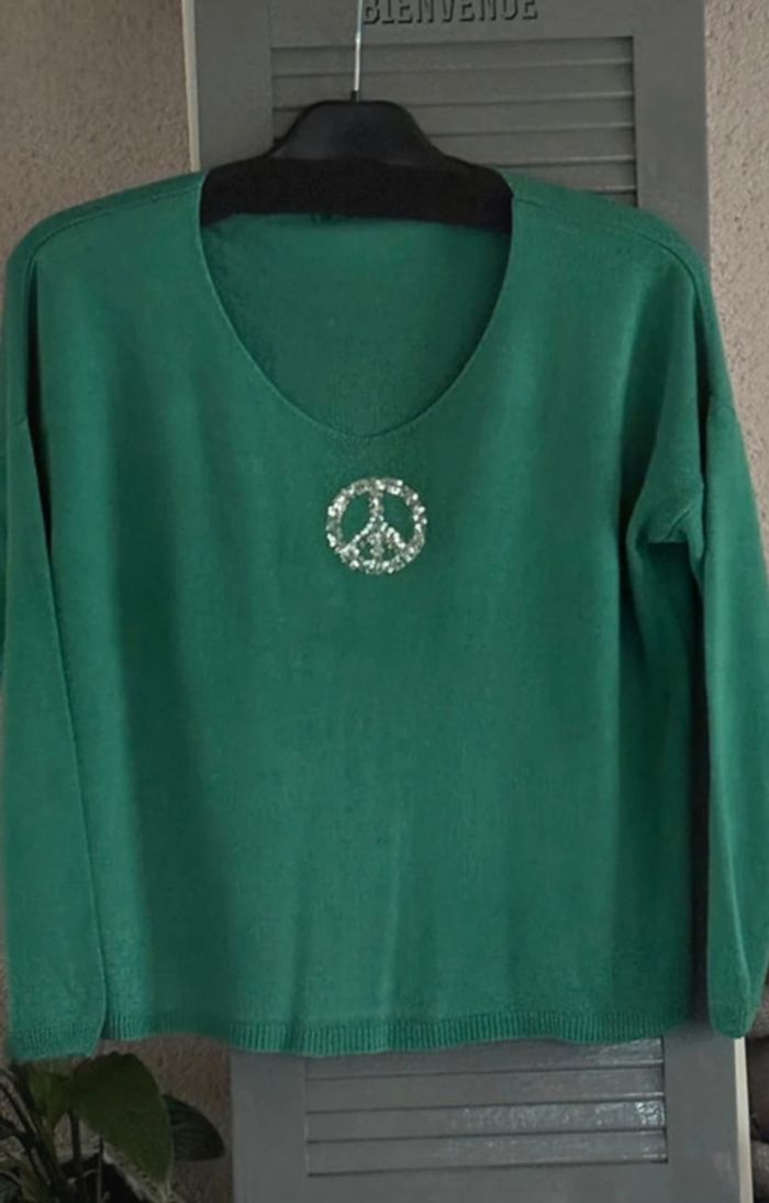 pull avec motif argenté