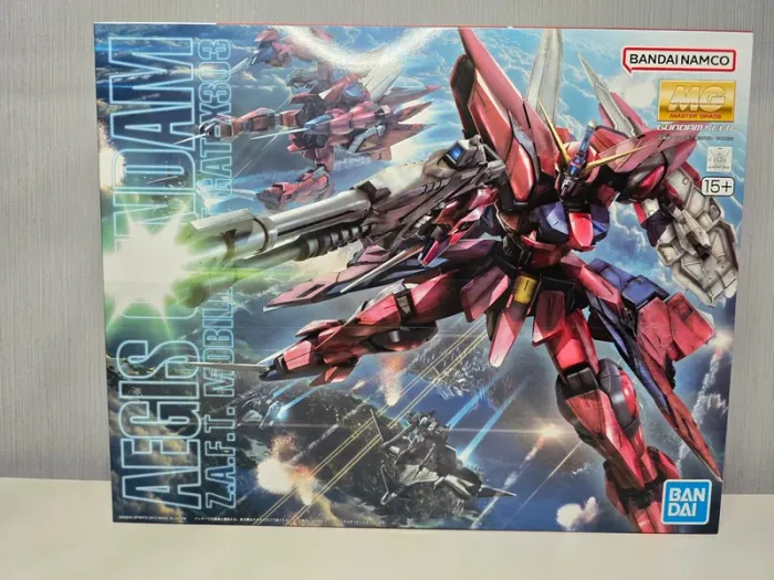 Maquette Gundam MG 1/100 Seed Aegis