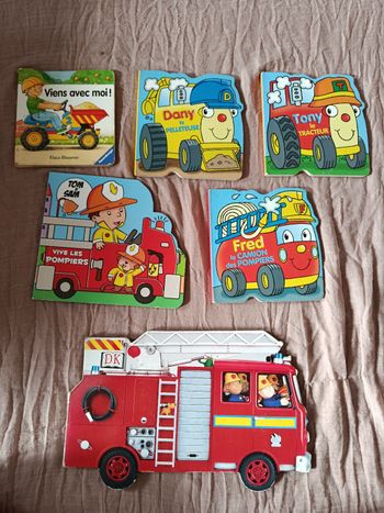 Lot de 6 livres cartonnés pompier et autres bébé