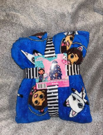 Poncho polaire gabby et la maison magique gabby cat