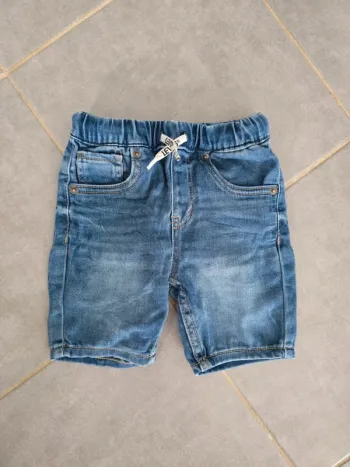 Short en jean Levi's