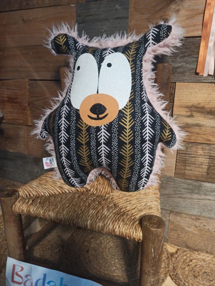 Peluche coussin déboutonnez moi tbe - photo numéro 2