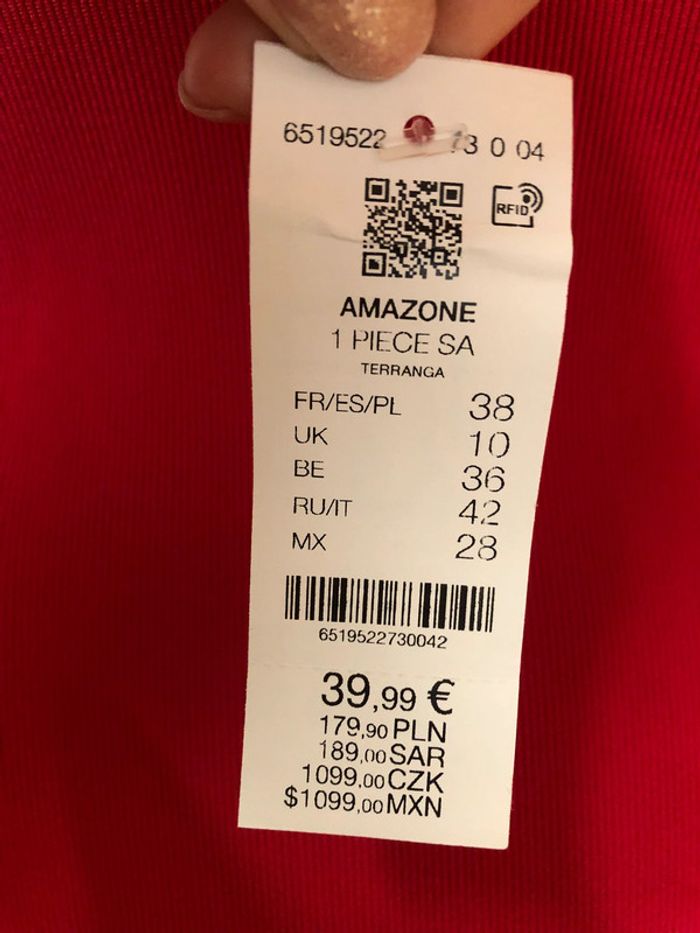 Maillot rouge une pièce - ne u f - photo numéro 5