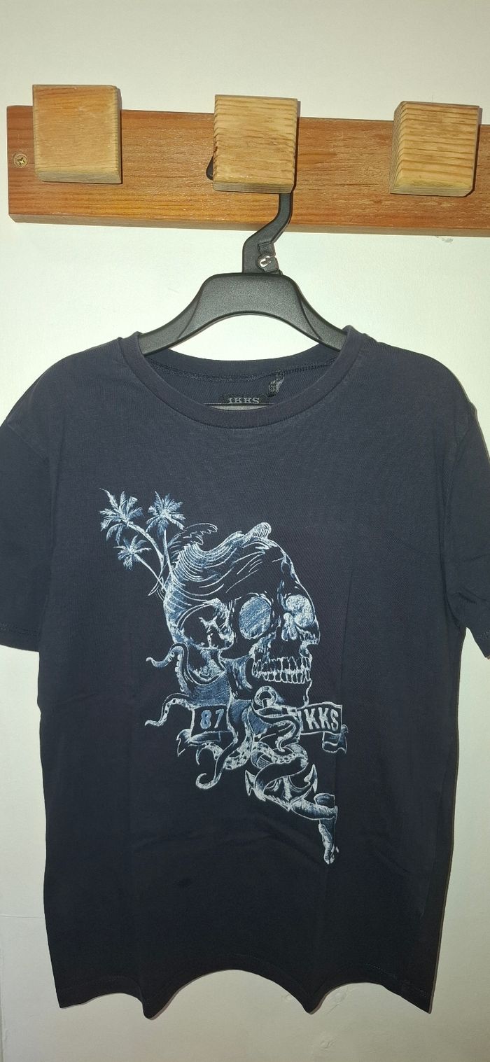 Tee shirt IKKs 8 ans