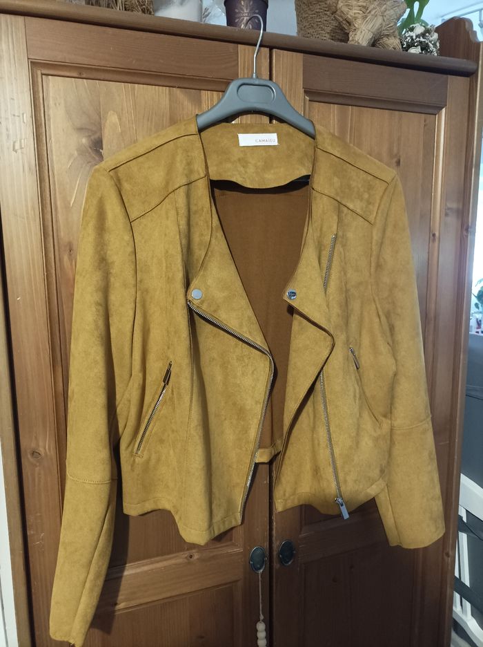 Veste neuve sympa