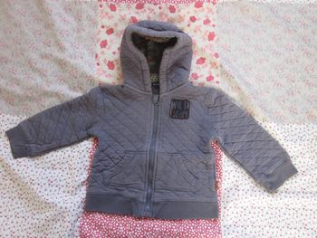 Gilet matelassé zippé à capuche gris 24 mois
