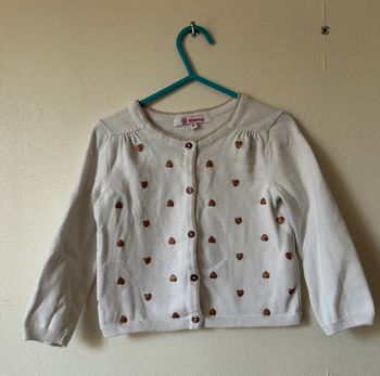 gilet mailles fines avec coeurs dorés taille 2 ans
