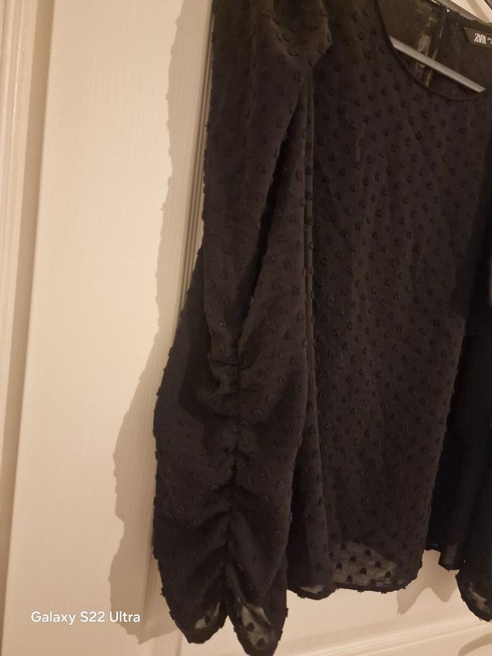 Haut noir Zara - photo numéro 2