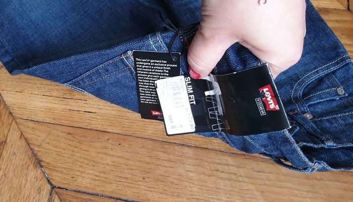 NEUF jean Levi's Strauss bleu taille 10 ans. Avec étiquette - photo numéro 4