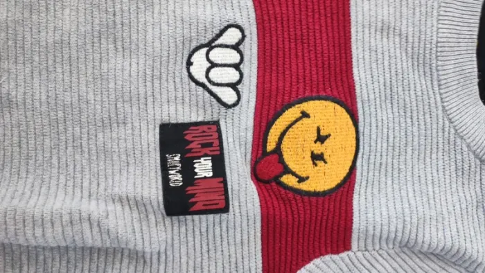 Pull smiley - photo numéro 2