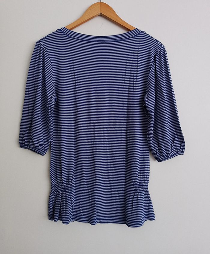 T shirt raye gris et bleu imprime fleurs a fronces. Manches 3/4. In extenso. Taille 38 - photo numéro 8