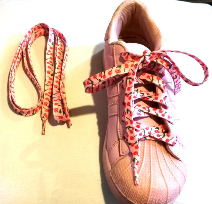 Lacets cerise - photo numéro 2