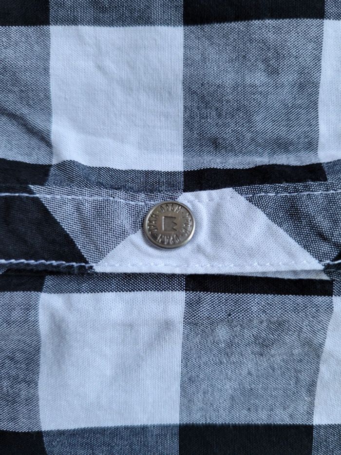Superbe chemise à carreaux noire et blanche, sans manche, Du Pareil Au Même - photo numéro 4