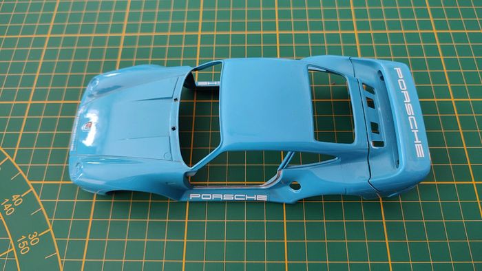 Carcasse carrosserie pièce détachée miniature Porsche 959 1/24 Burago #B46