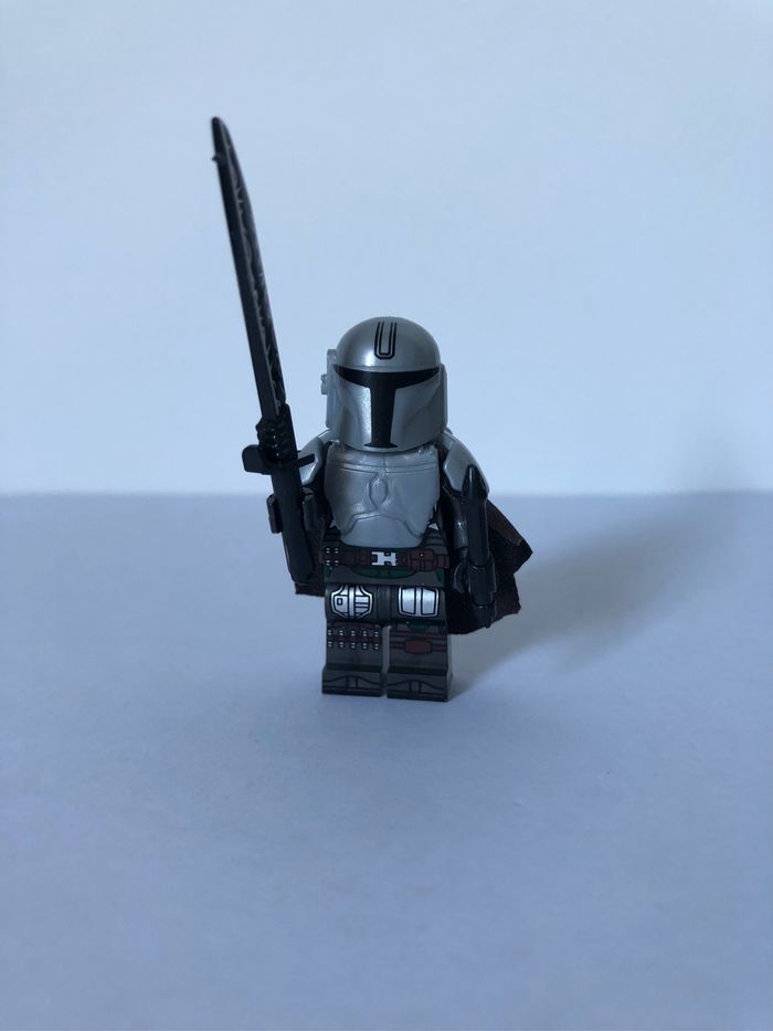 Figurine type lego guerrier Mandalorian Star Wars