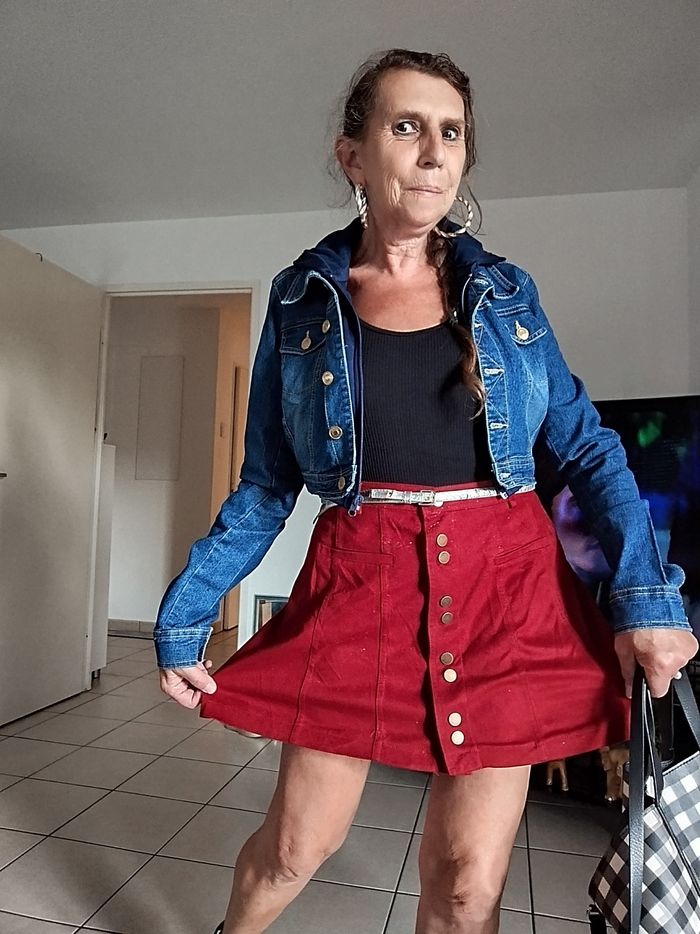 Mini jupe style peau ZARA - photo numéro 4