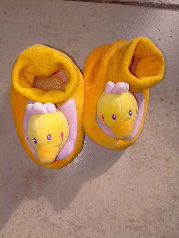 Chaussons de bébé à tête de canards - photo numéro 2