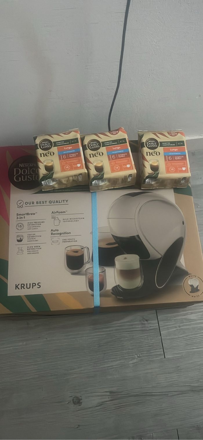 Machine à café krups +3 boîtes capsule de café