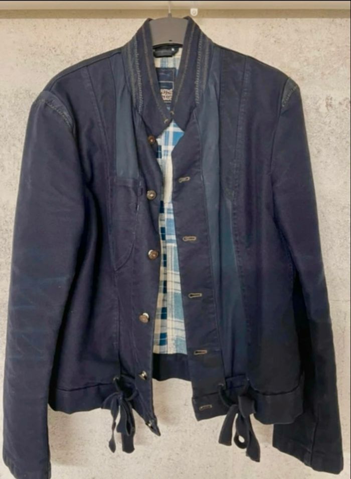 Blouson décontracté  mais élégant mi saison en parfait état