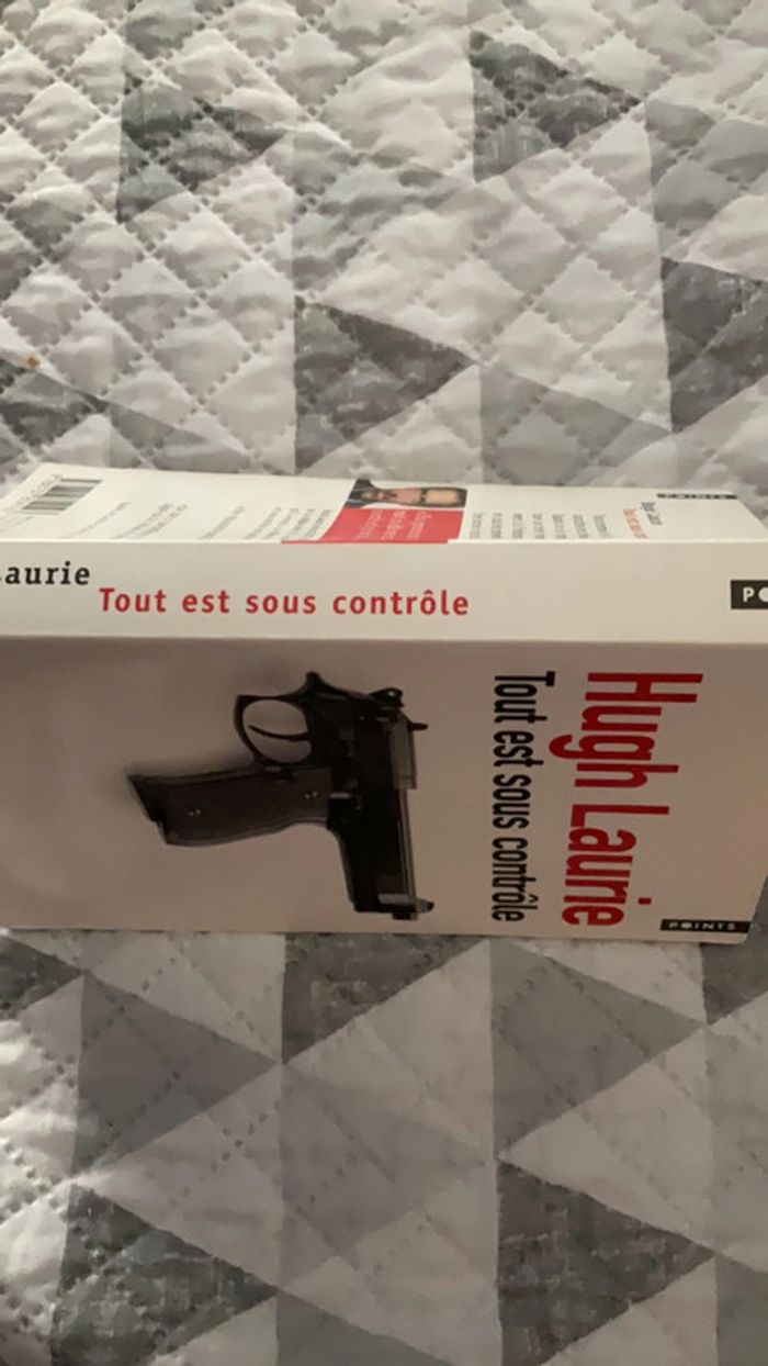 # tout est sous Hugh Laurie. ) - photo numéro 5