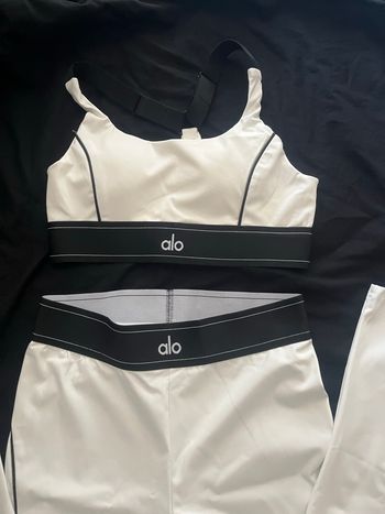 Ensemble Alo brassière legings