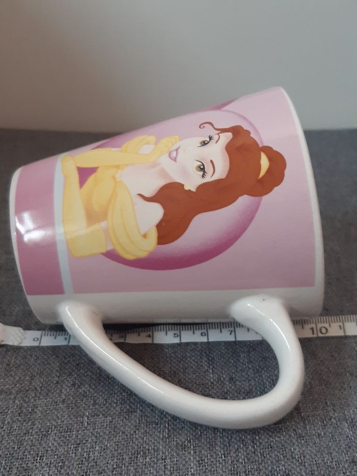 Tasse / mug Disney Princesses : Aurore, Belle et Cendrillon - photo numéro 10