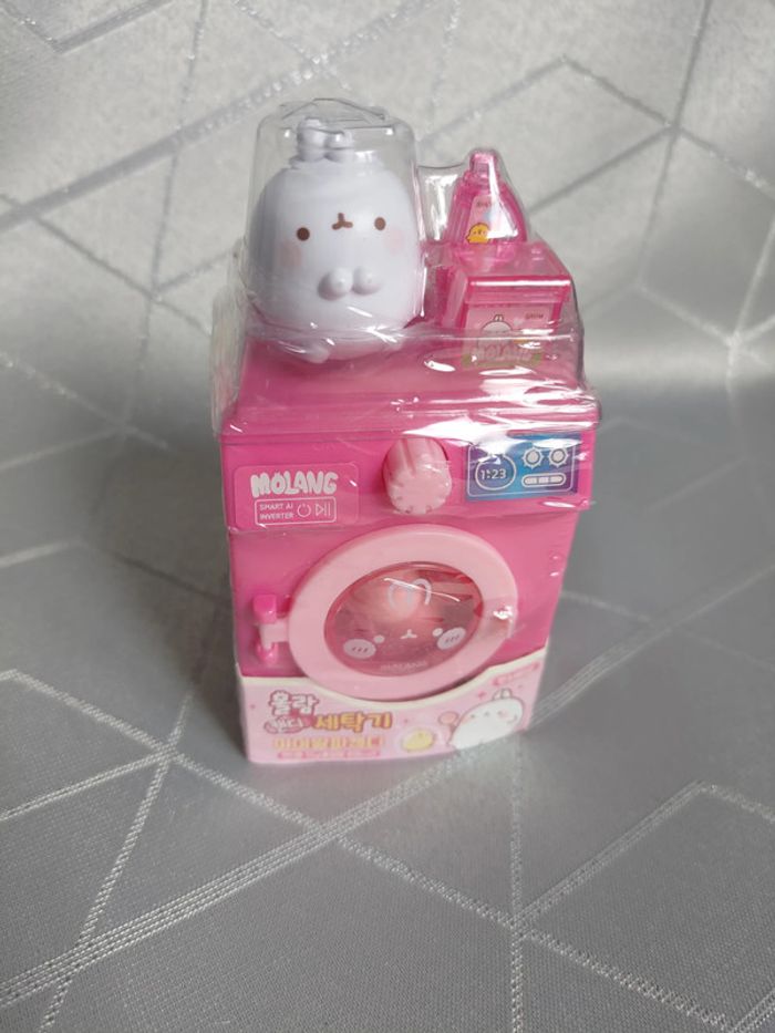 Distributeur de bonbons Molang – Mini lave-linge interactif & figurine