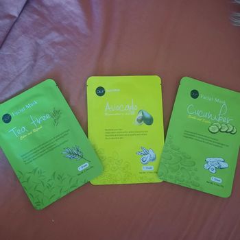 Lot 3 masque pour visage neuf