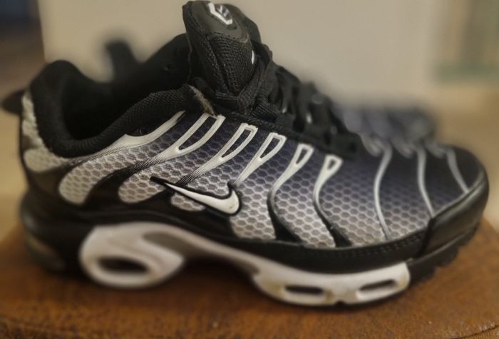 Basket TN taille 33 - photo numéro 4