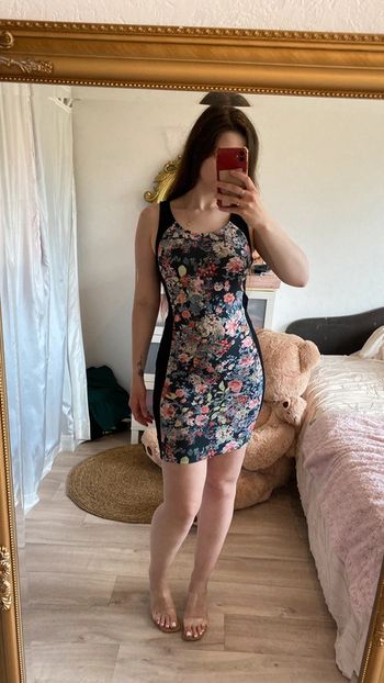 Robe fleurie et noir