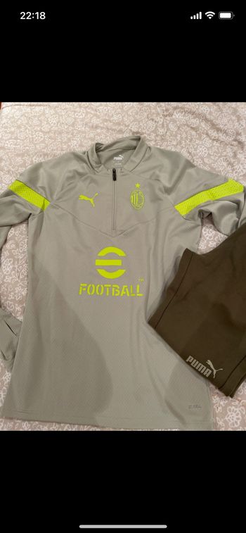 Training puma ac Milan très bon etat