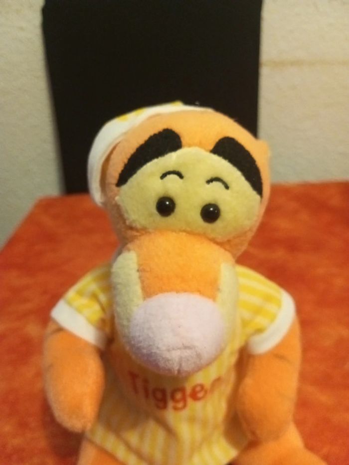 Tigrou avec pyjama Tigger et bonnet, Disney - photo numéro 2